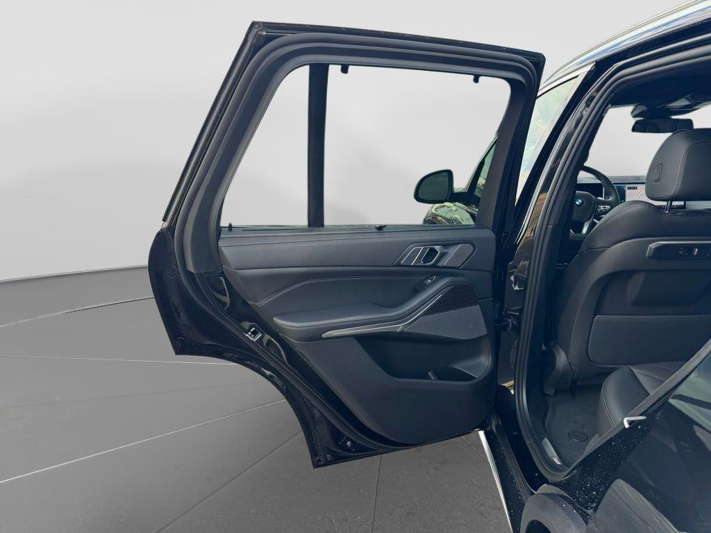 2026 BMW X5 50e - Photo 14