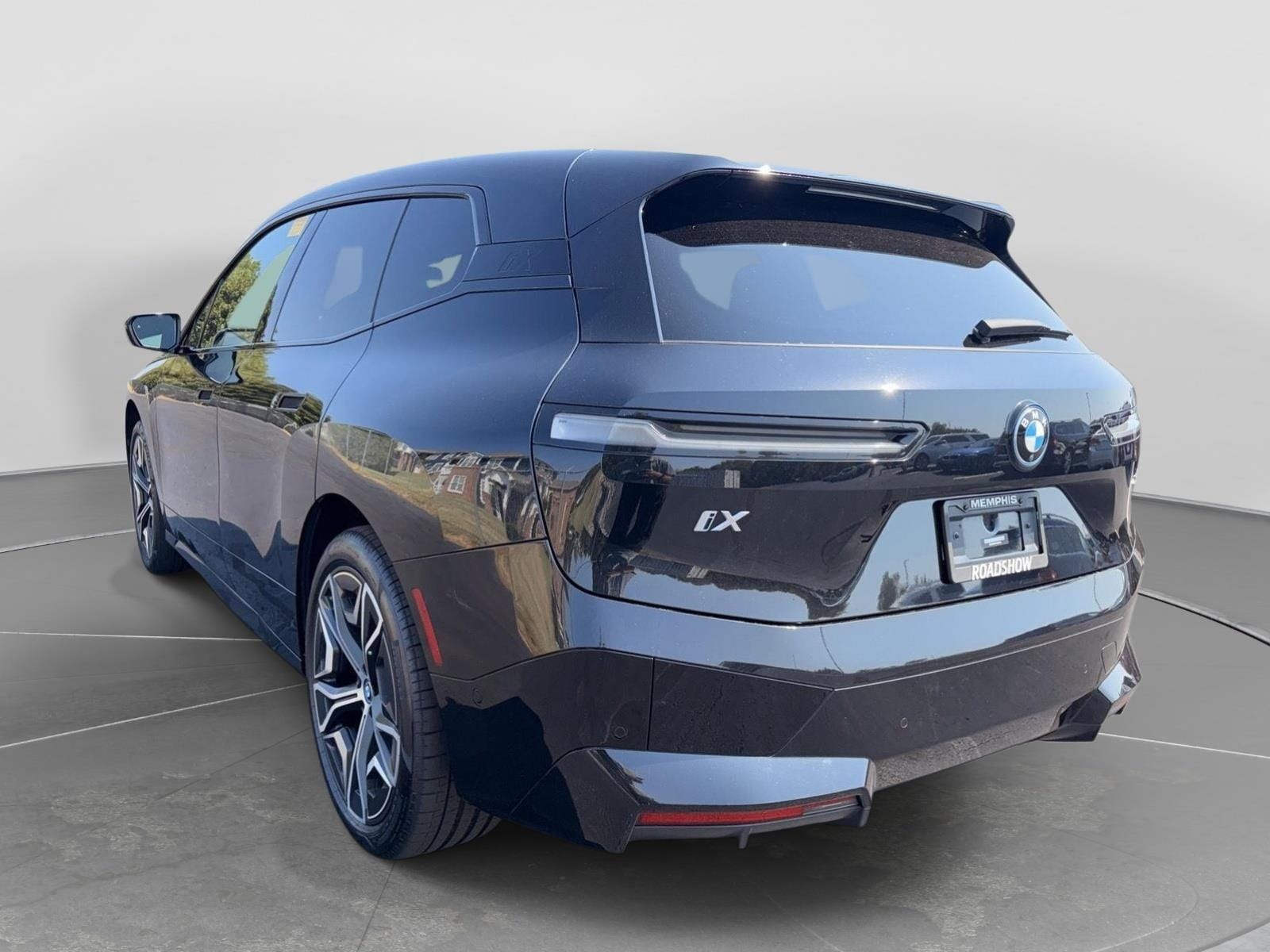 Used 2024 BMW iX Base with VIN WB523CF01RCN27173 for sale in Memphis, TN