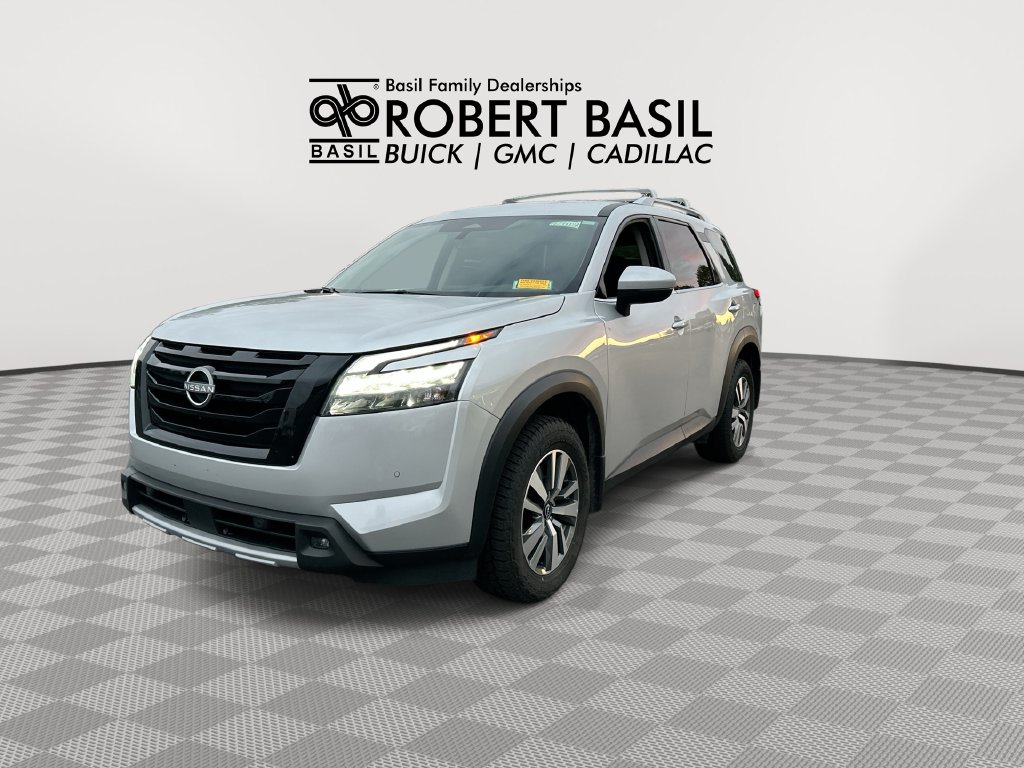 Used 2025 Nissan Pathfinder SL SUV