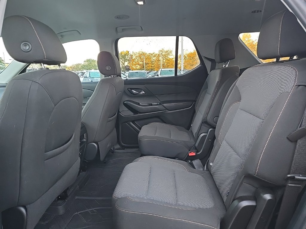 Used 2021 Chevrolet Traverse LT SUV