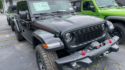 2026 Jeep Gladiator SHADOW OPS 4X4 Pickup