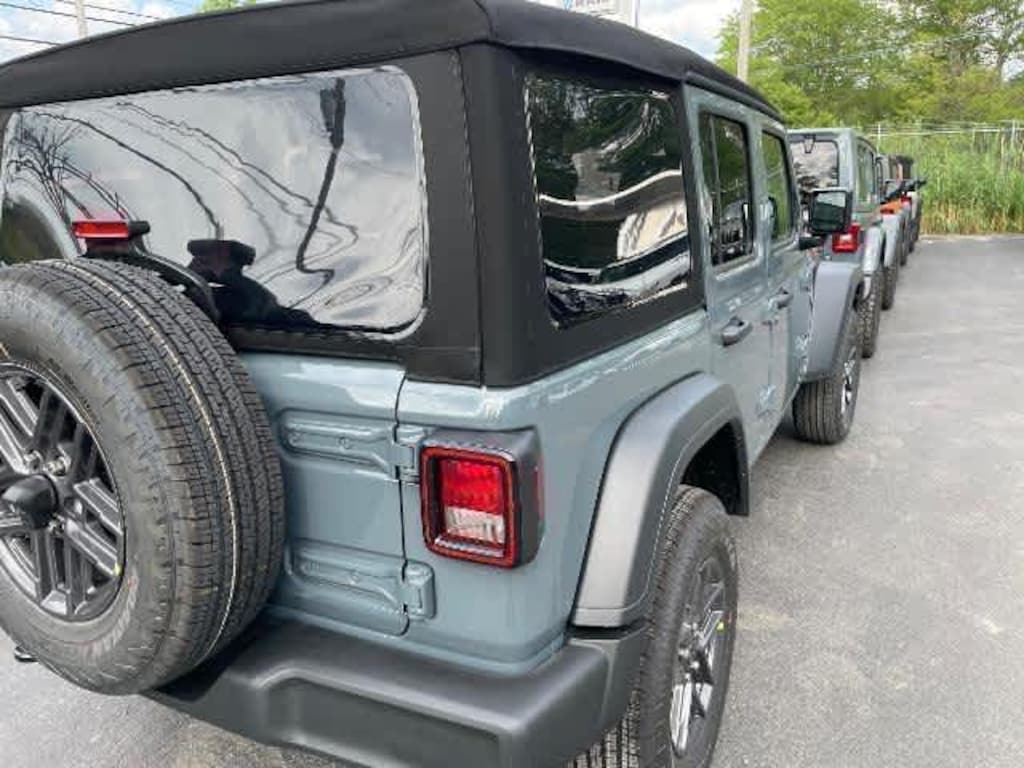 New 2025 Jeep Wrangler Sport S Sport Utility
