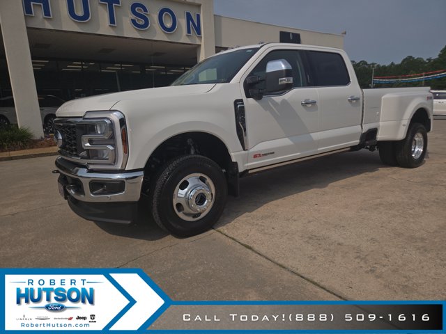New 2026 Ford Super Duty F-350® Lariat® Truck Crew Cab