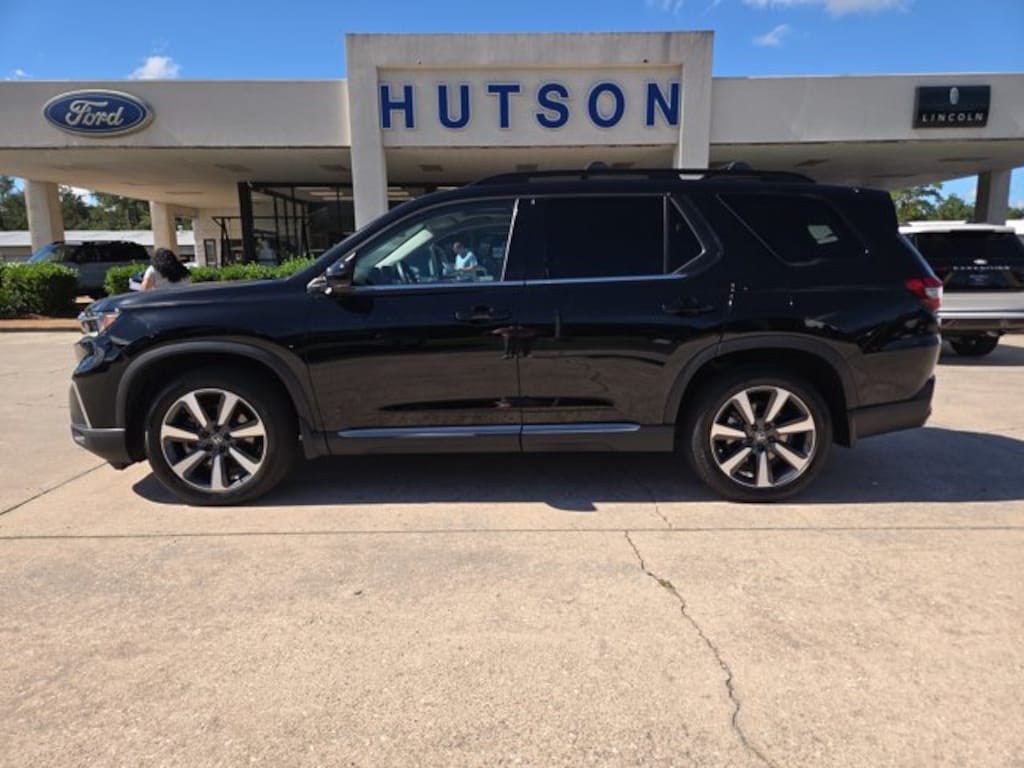 Used 2023 Honda Pilot Elite SUV