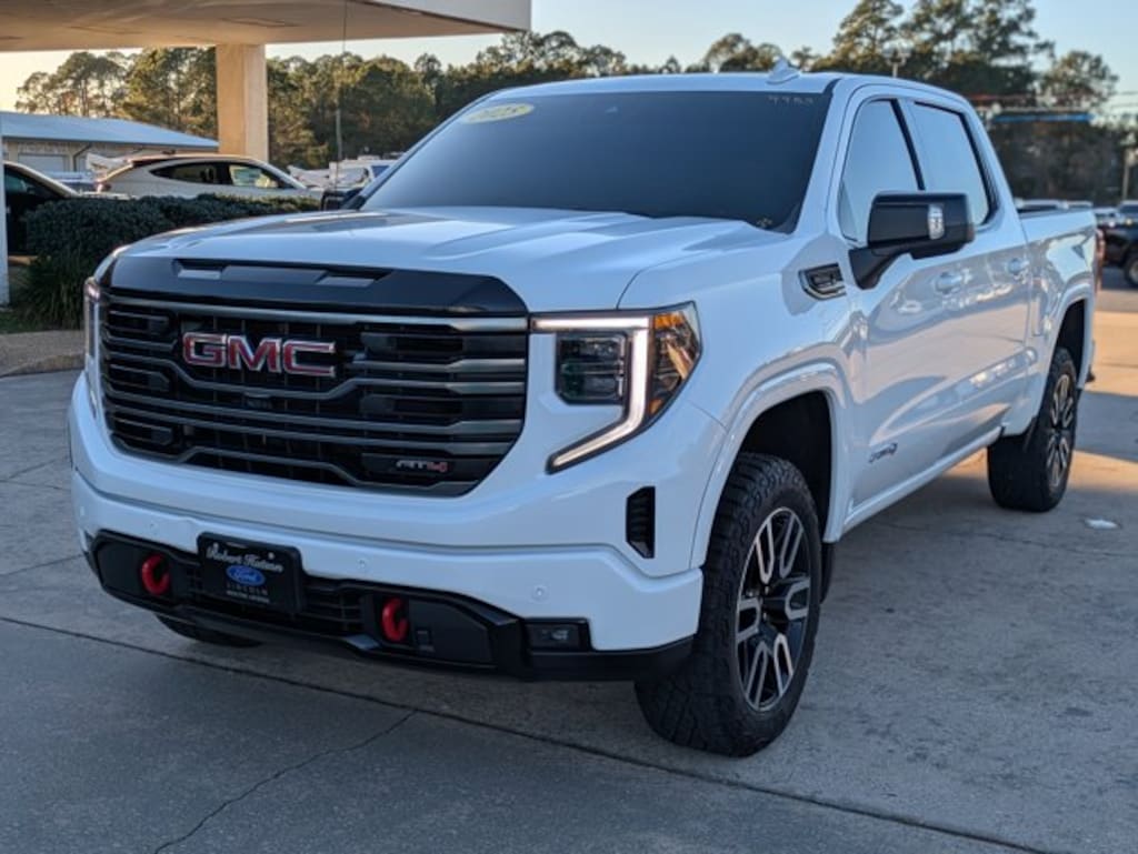 Used 2025 GMC Sierra 1500 AT4 Truck Crew Cab