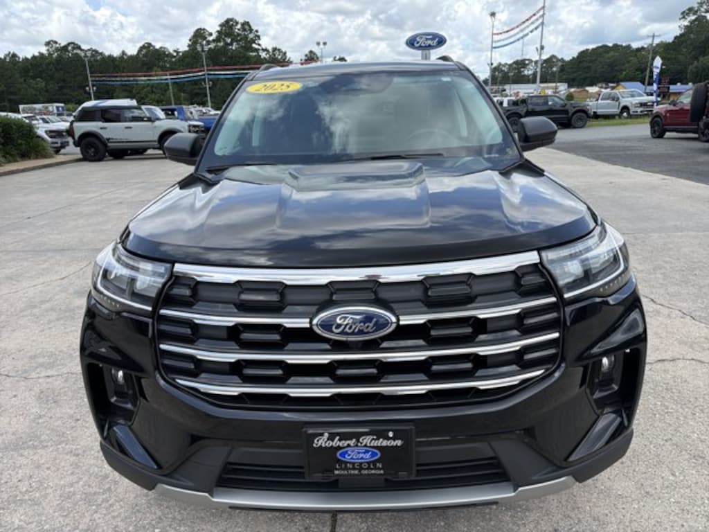 Used 2025 Ford Explorer Active SUV