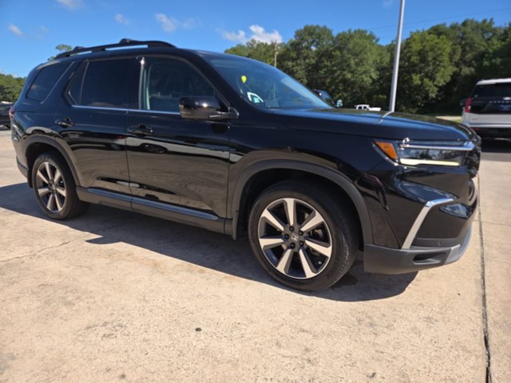 Used 2023 Honda Pilot Elite SUV
