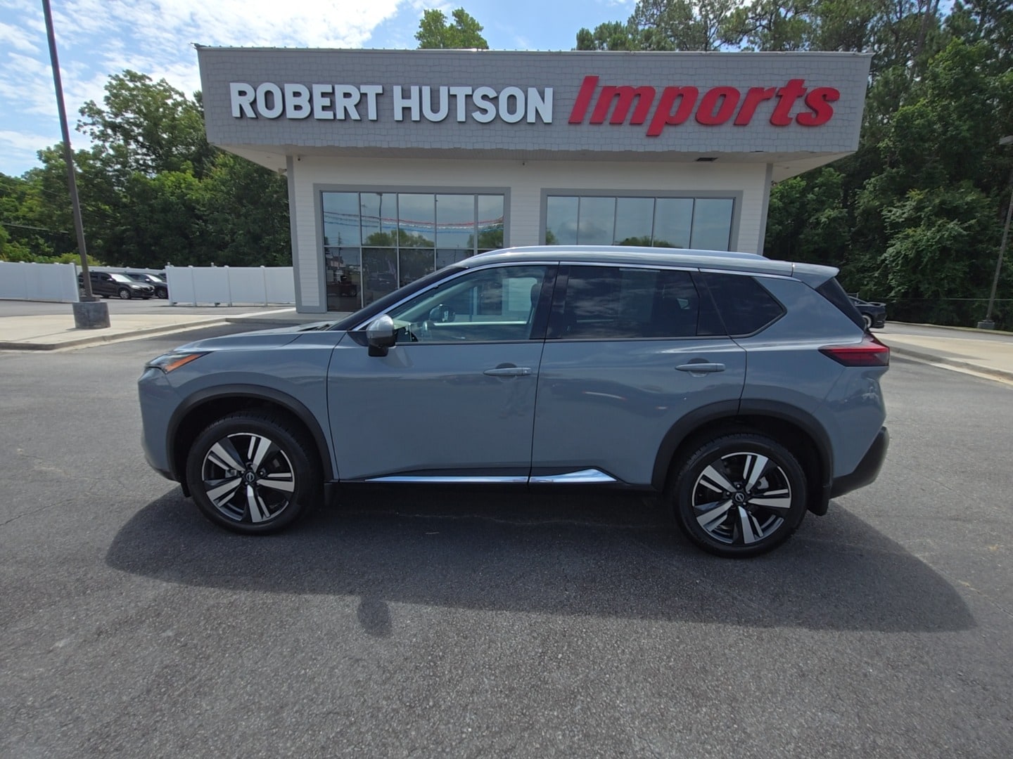 2022 Nissan Rogue SL