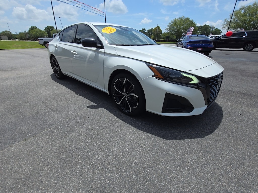 Used 2023 Nissan Altima 2.5 SR Sedan