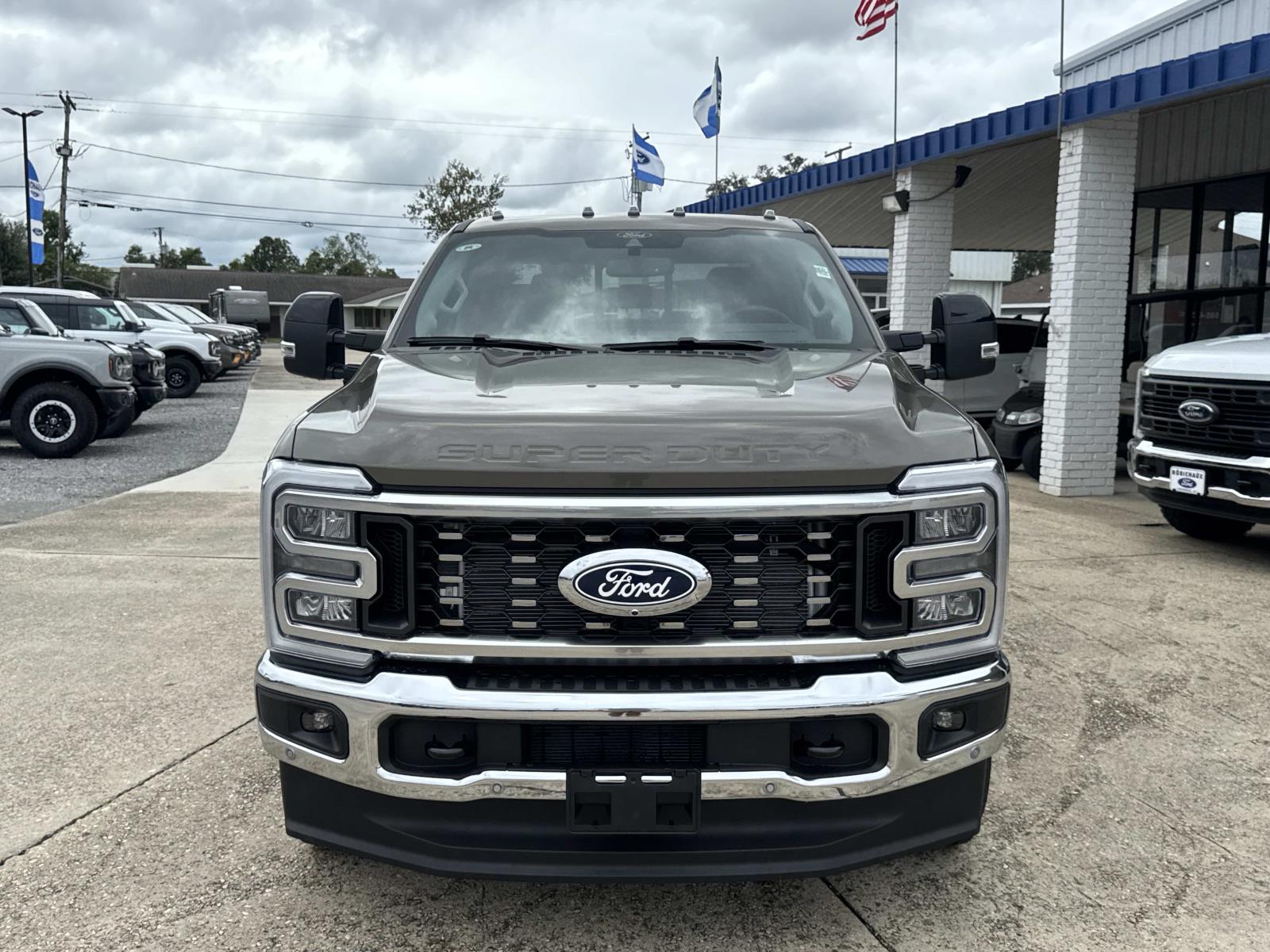 New 2027 Ford Super Duty F-350® Lariat® TRUCK