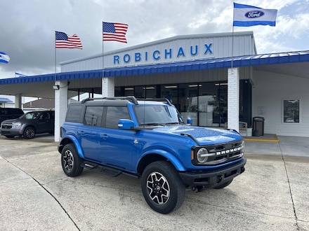 2024 Ford Bronco Outer Banks  4x4 Sport Utility