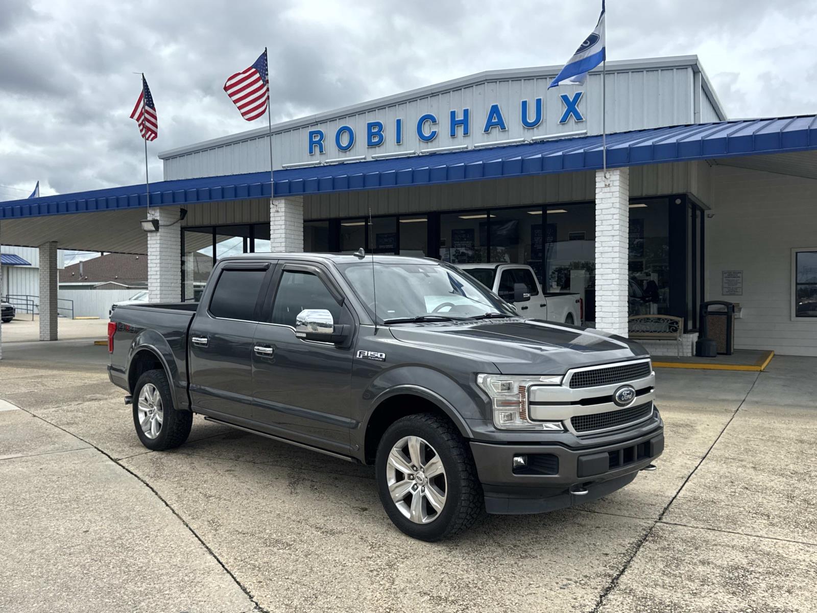 2018 Ford F-150 Platinum 4WD SuperCrew 5.5 Box Crew Cab Pickup
