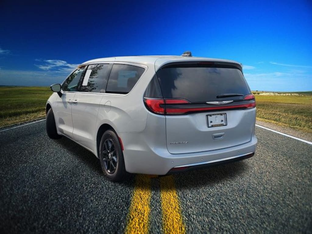 Used 2024 Chrysler Pacifica Touring L Van Passenger Van