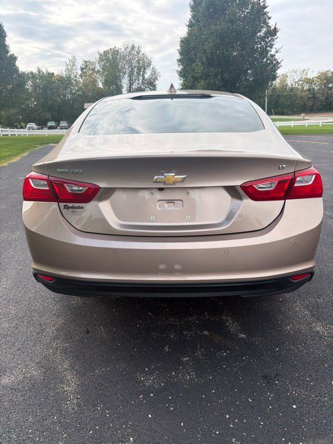Used 2018 Chevrolet Malibu 1LT with VIN 1G1ZD5ST6JF266677 for sale in Rochester, IN
