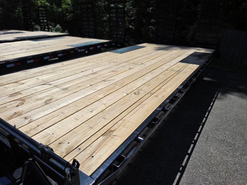 New 2027 PJ DECKOVER 19' Flat 3' Beaver Deckover Trailer