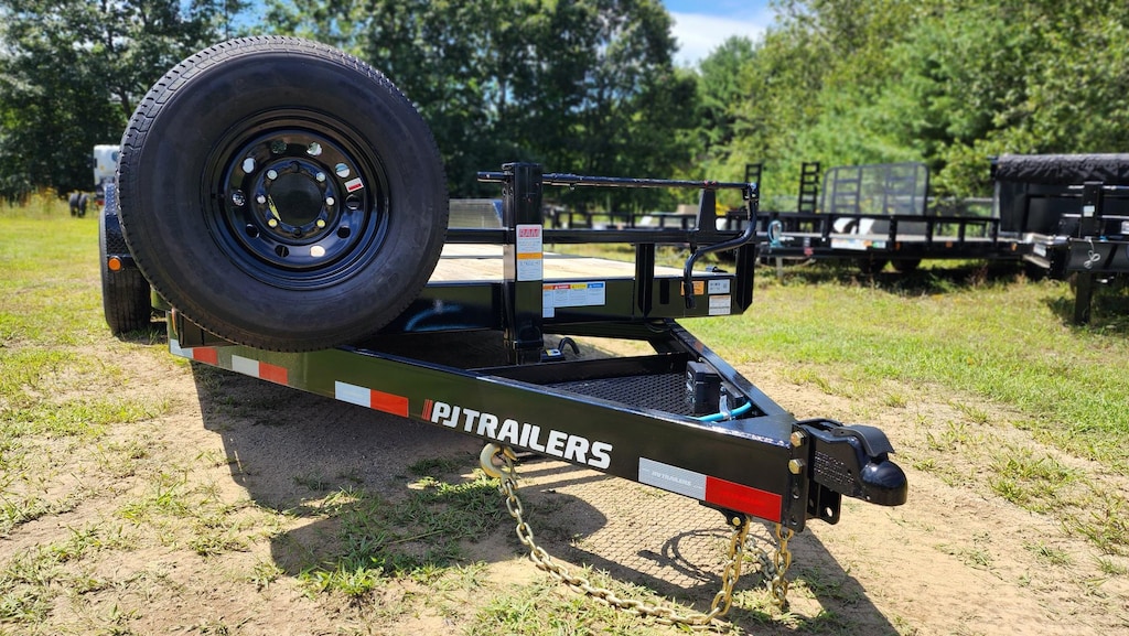 New 2025 PJ 20' Tilt 20' long 16' tilt w/ 4' stationary 20'