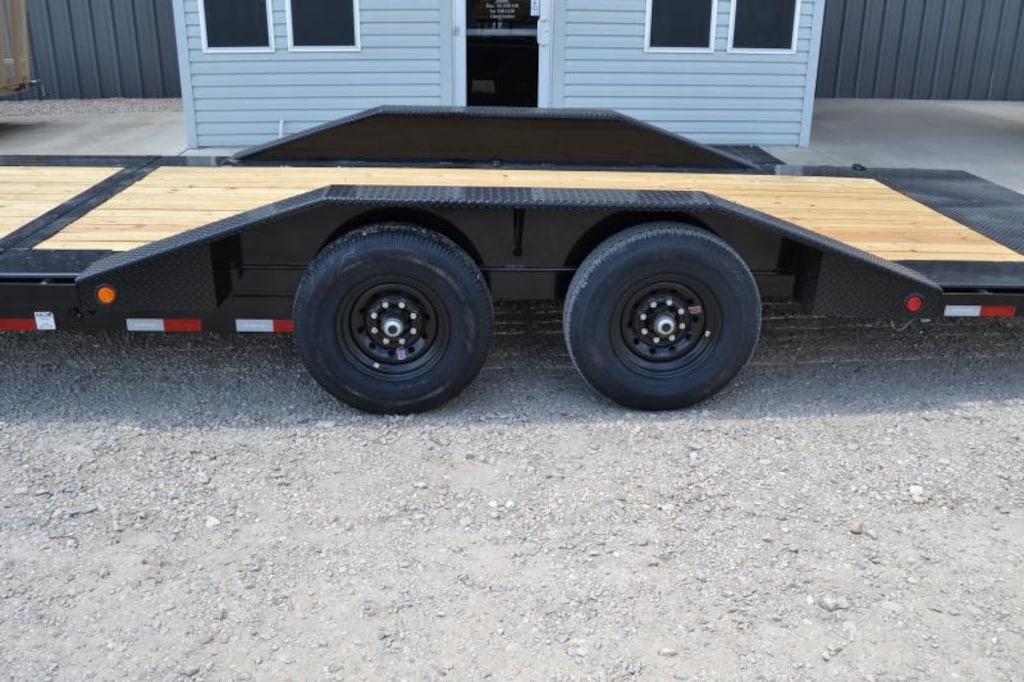 New 2025 PJ 20' Tilt 20' long 16' tilt w/ 4' stationary HEAVY DUTY HAULING