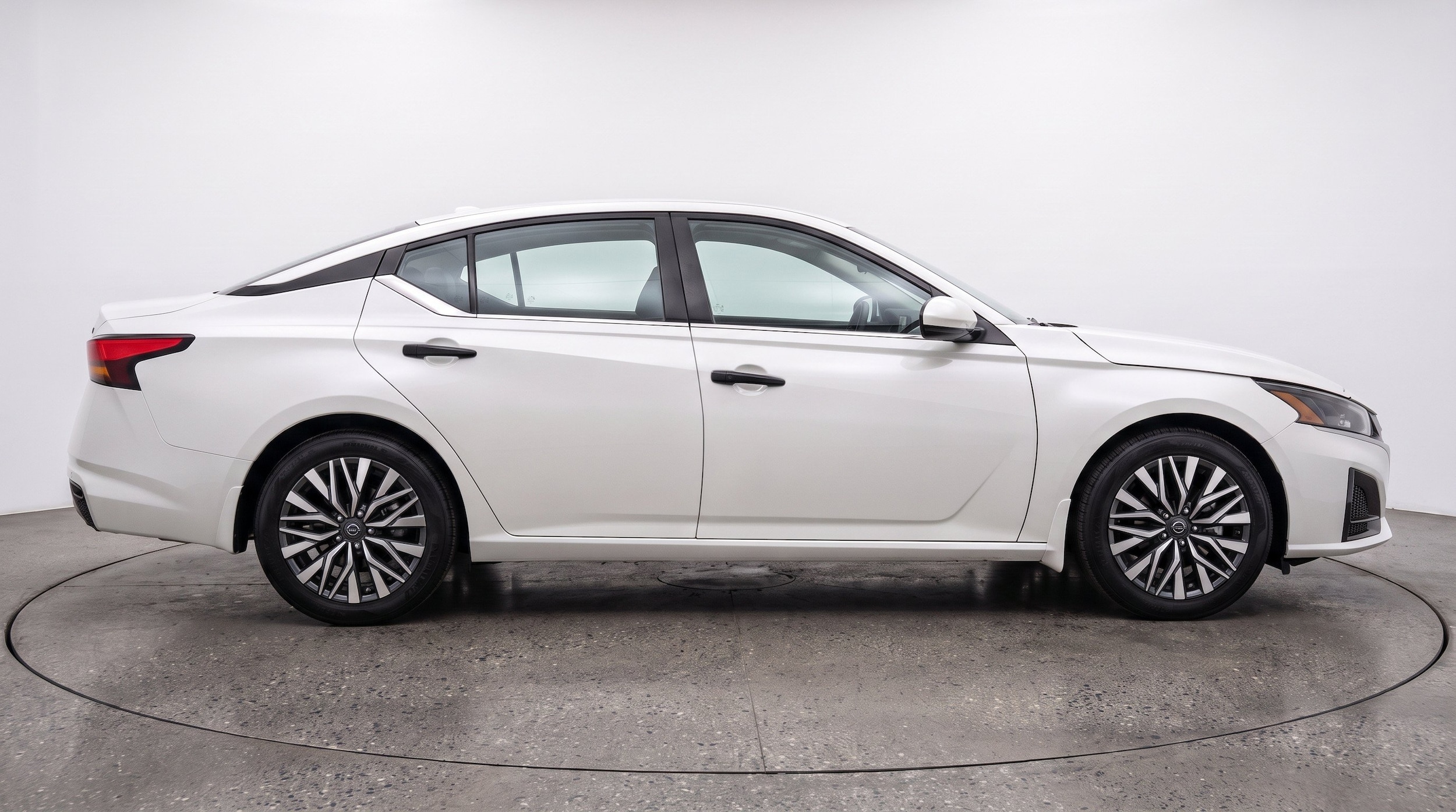 Thumbnail: 2025 Nissan Altima - 10