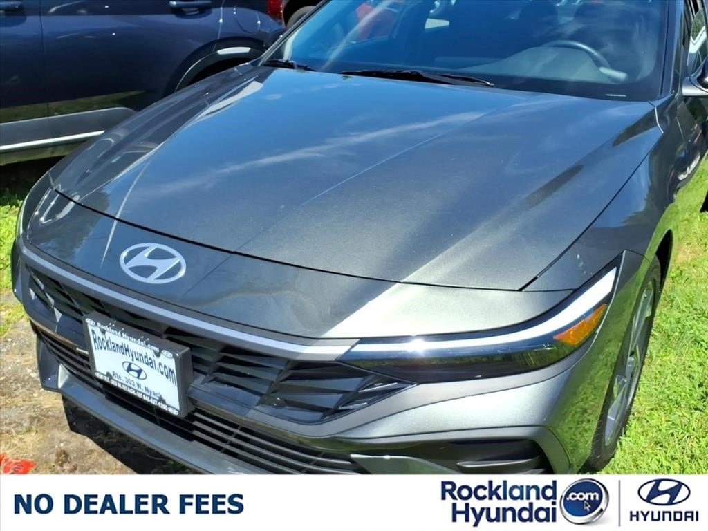 2025 Hyundai Elantra SEL - Photo 8