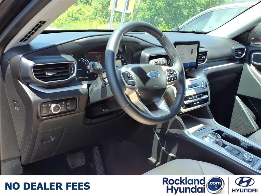 2023 Ford Explorer XLT - Photo 10