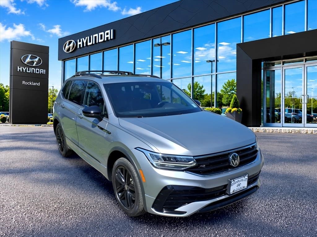 2022 Volkswagen Tiguan SE R-LINE BLACK