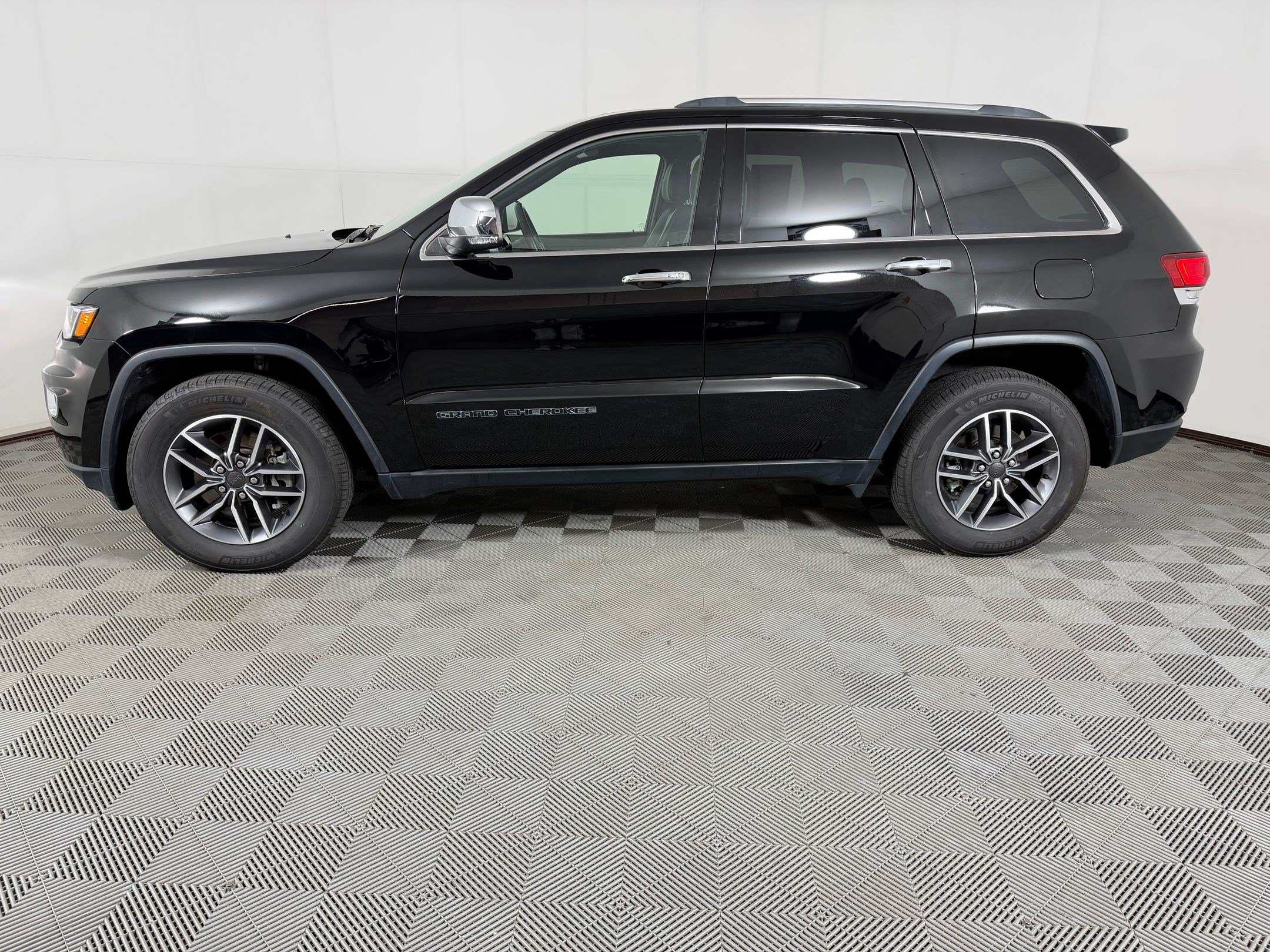 Used 2021 Jeep Grand Cherokee Limited SUV