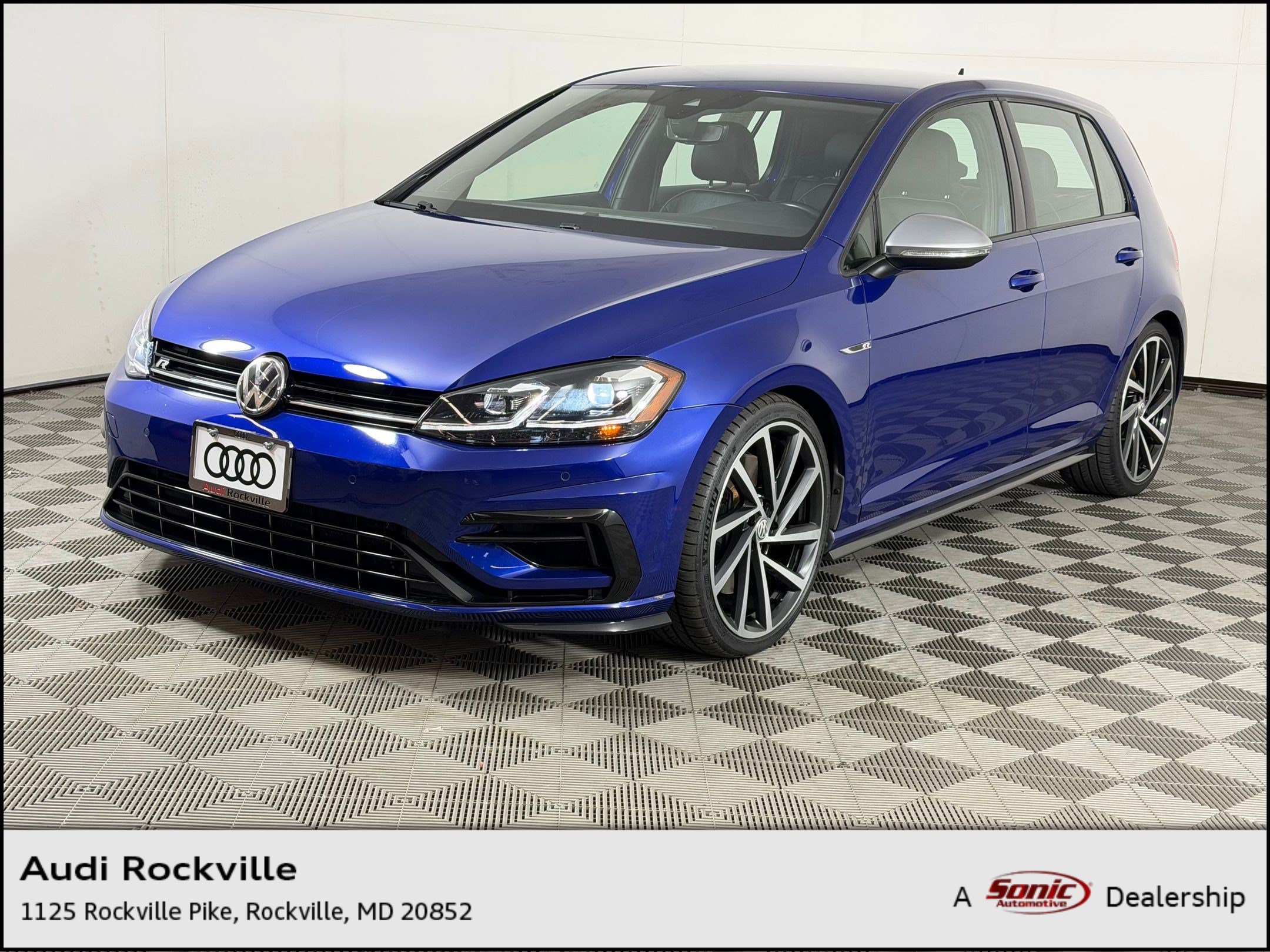 2018 Volkswagen Golf R Golf R 2.0T W/DCC & Navigation (2.0T DSG W/DCC/Nav Hatchback