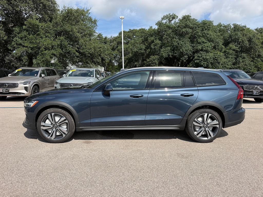 New 2026 Volvo V60 Cross Country B5 Plus Wagon