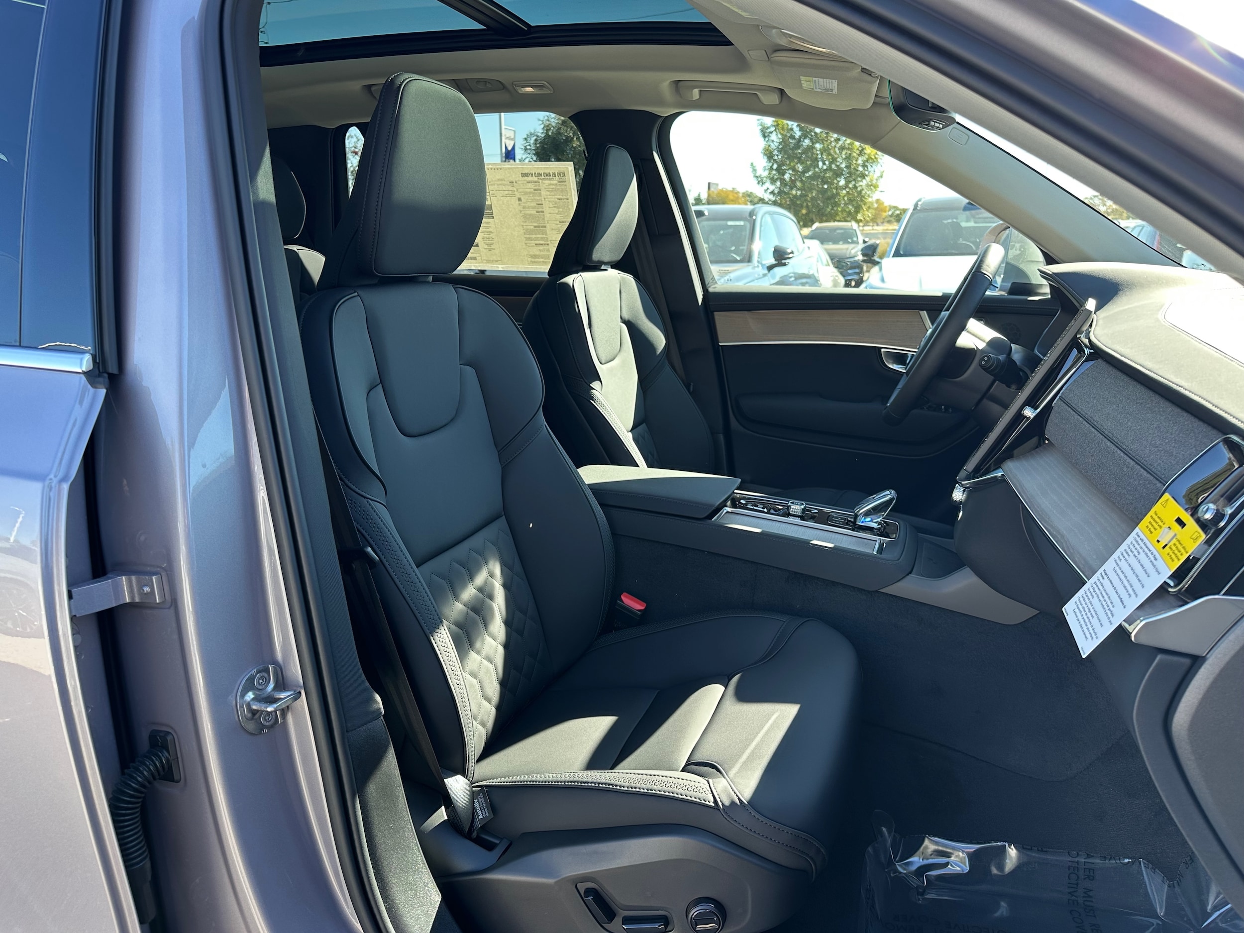 2026 Volvo XC90 Core - Photo 8