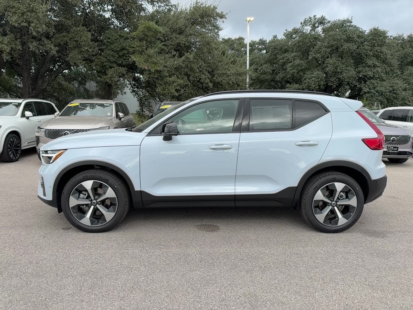 New 2026 Volvo XC40 B5 Plus SUV