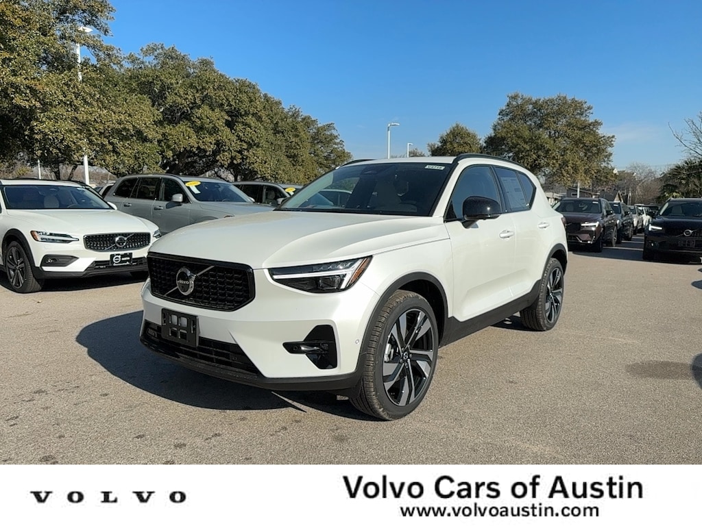 New 2026 Volvo XC40 B5 Ultra SUV