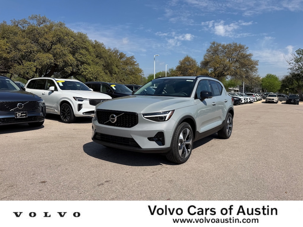 New 2026 Volvo XC40 B5 Plus SUV