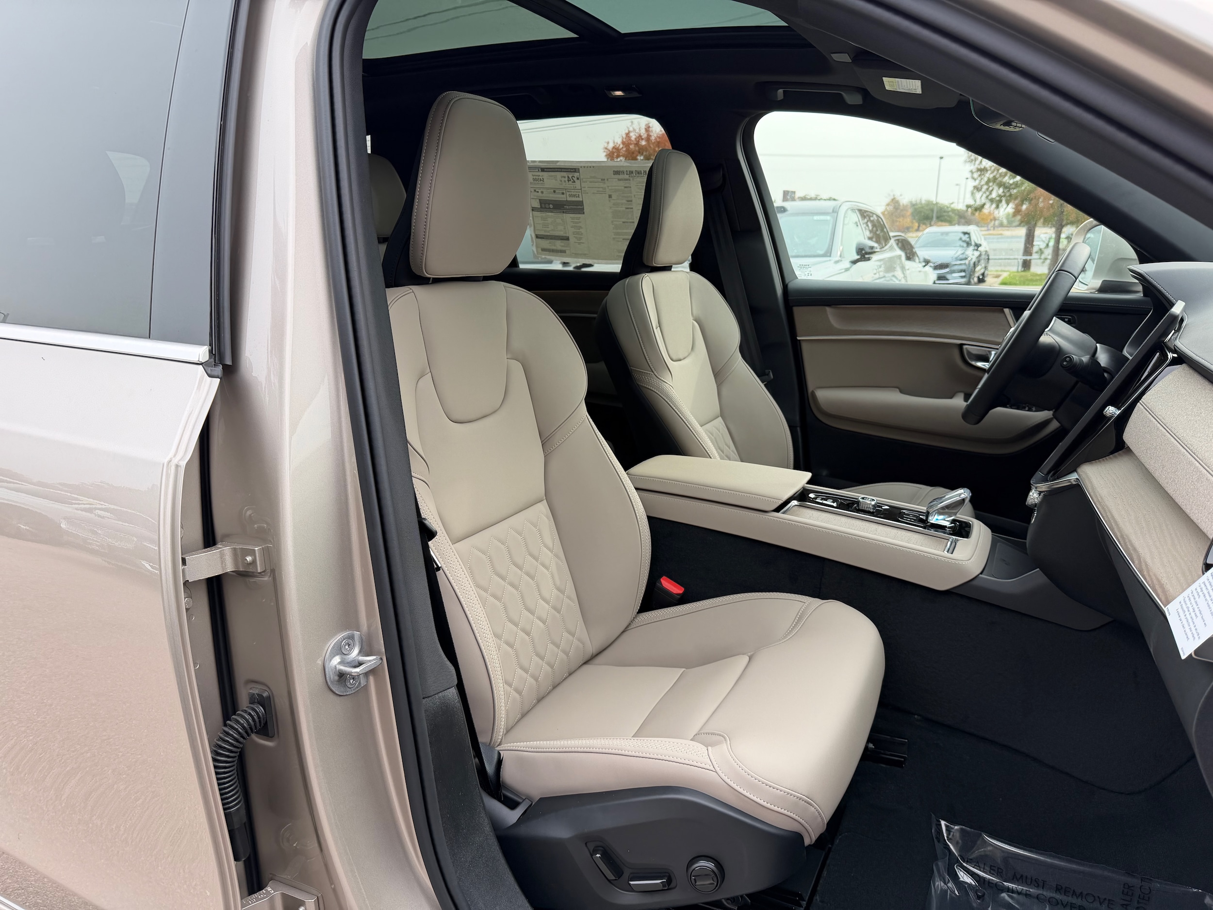 2026 Volvo XC90 Core - Photo 8