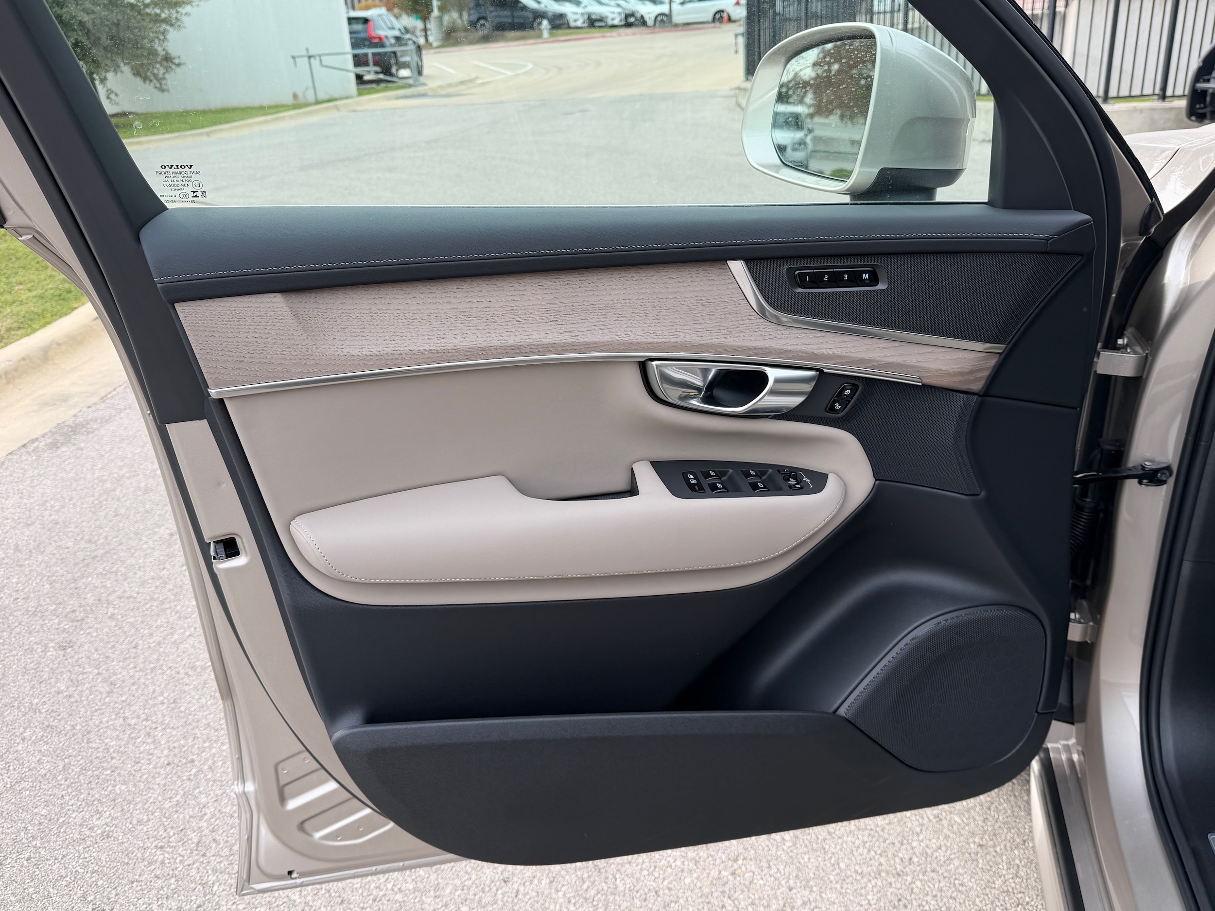 2026 Volvo XC90 Core - Photo 17