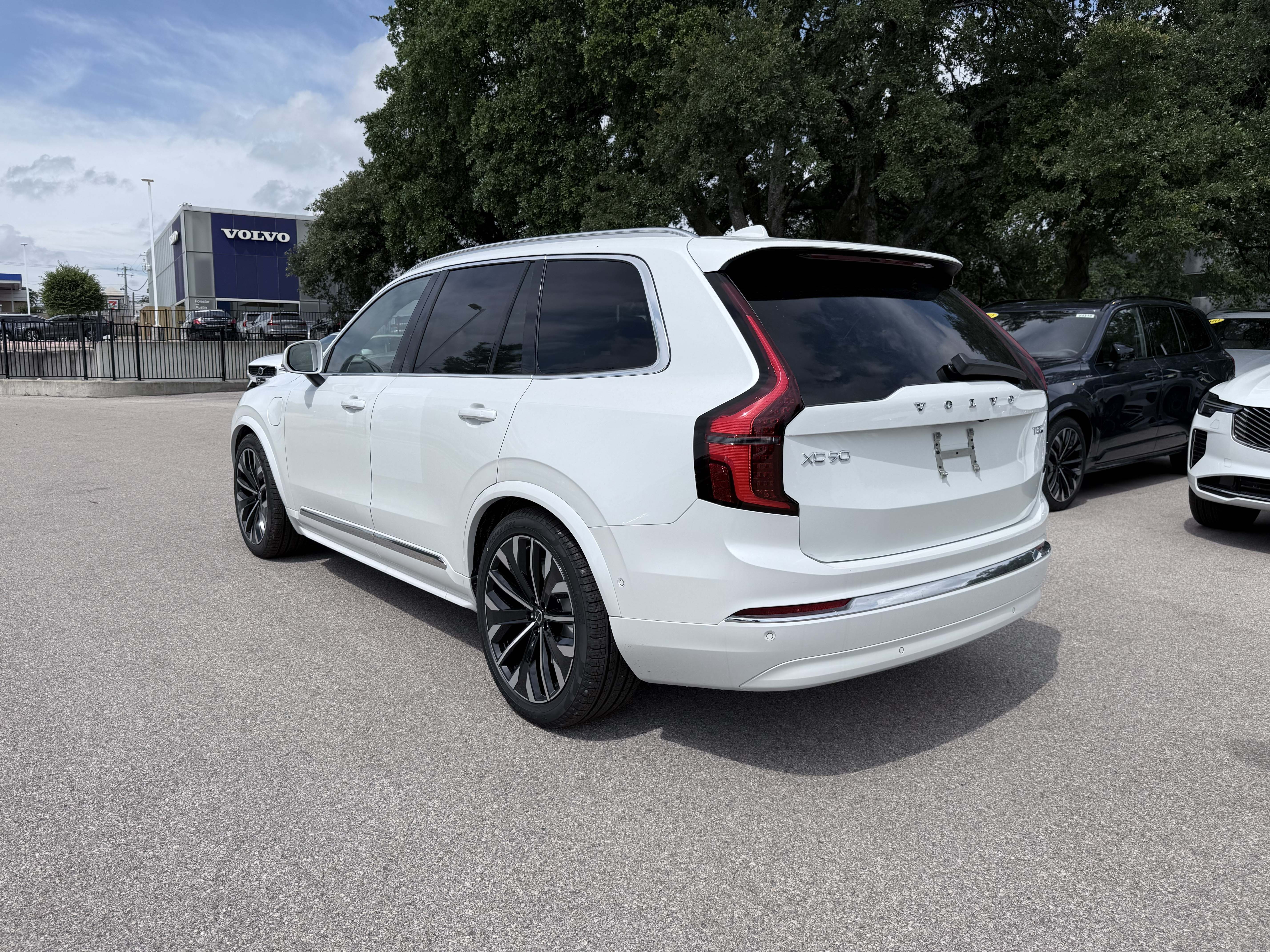 New 2026 Volvo XC90 plug-in hybrid T8 Ultra 7-Seater SUV