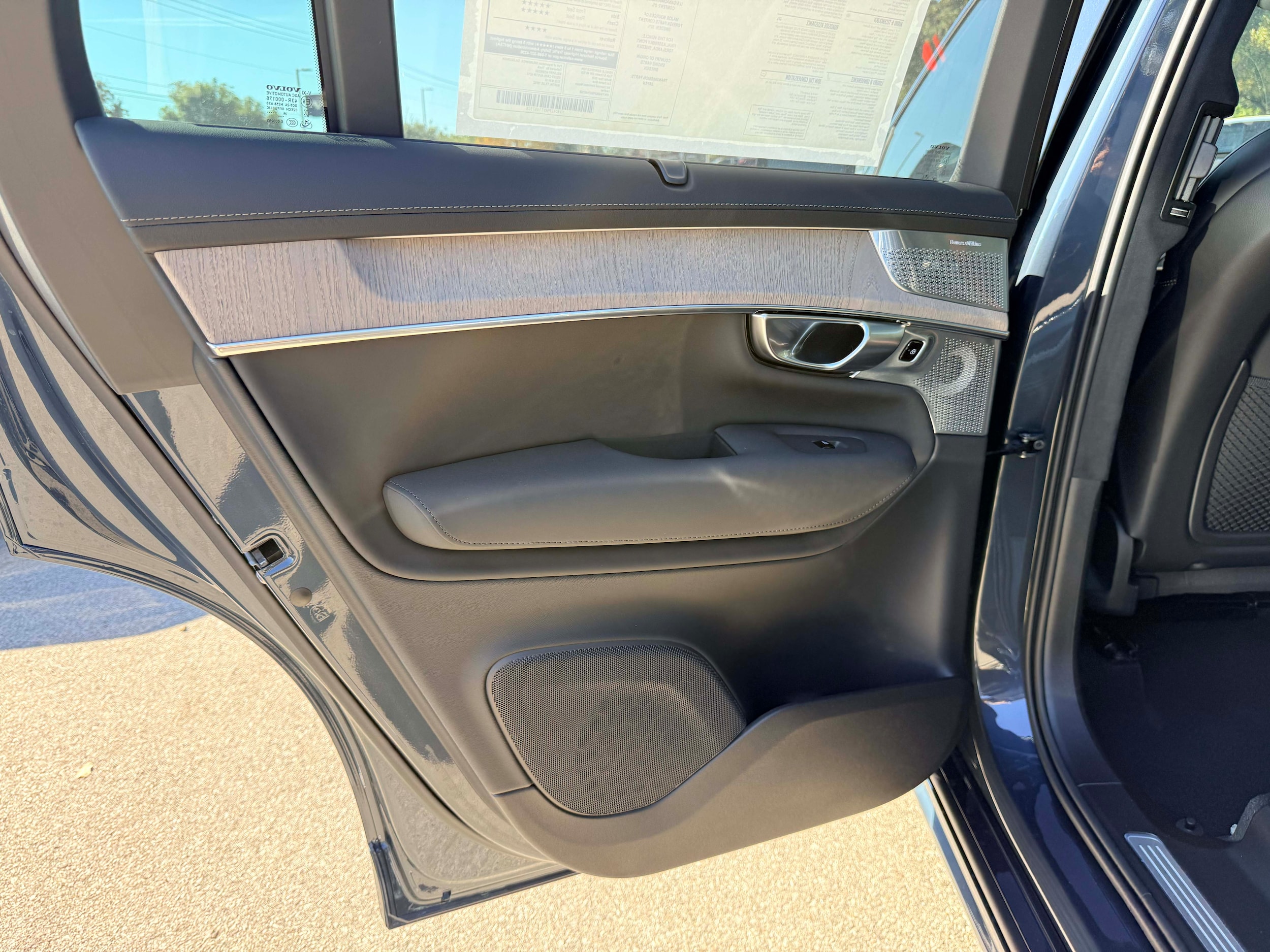 2026 Volvo XC90 Ultra - Photo 12