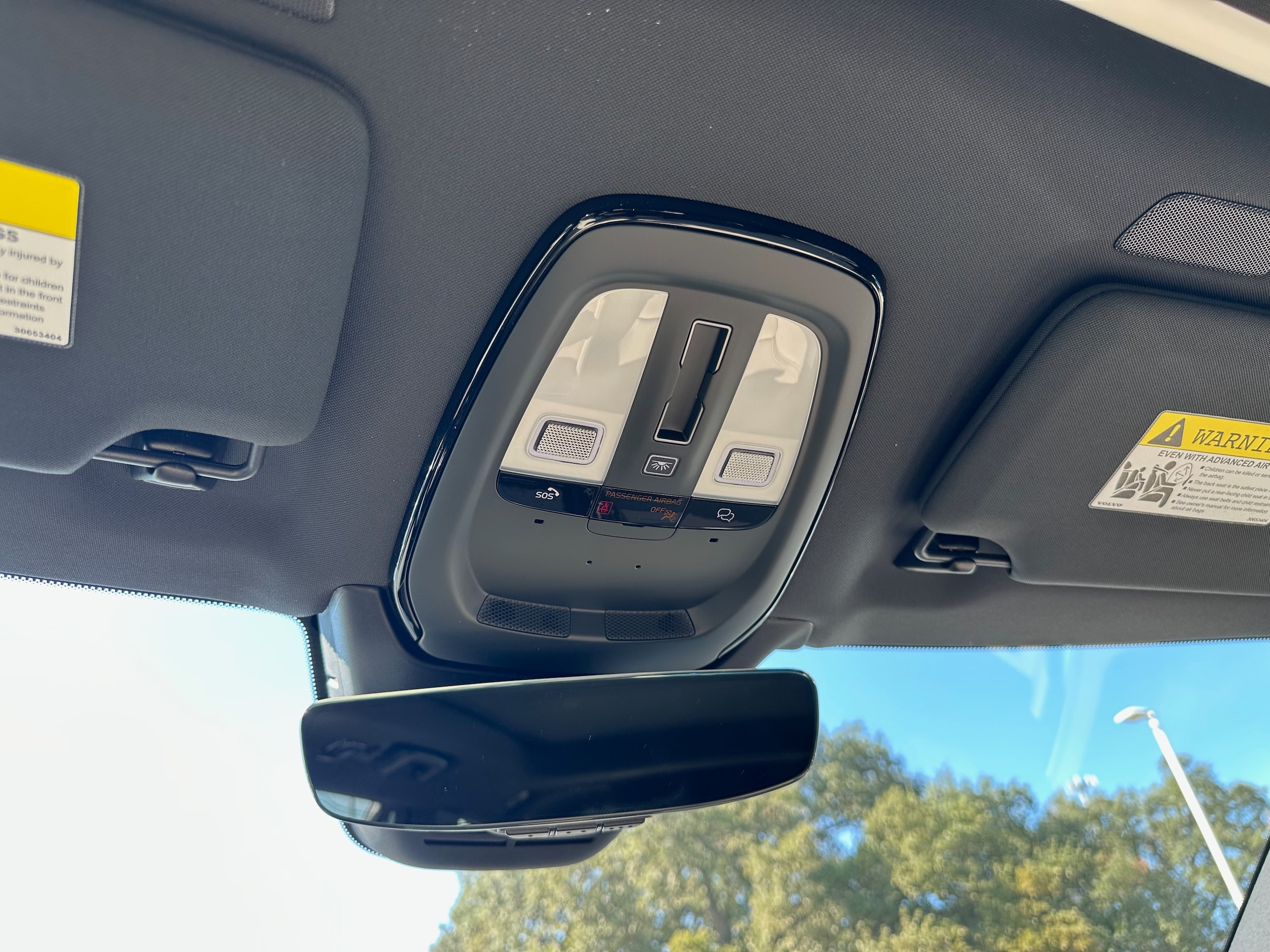 2026 Volvo XC90 Plus - Photo 18