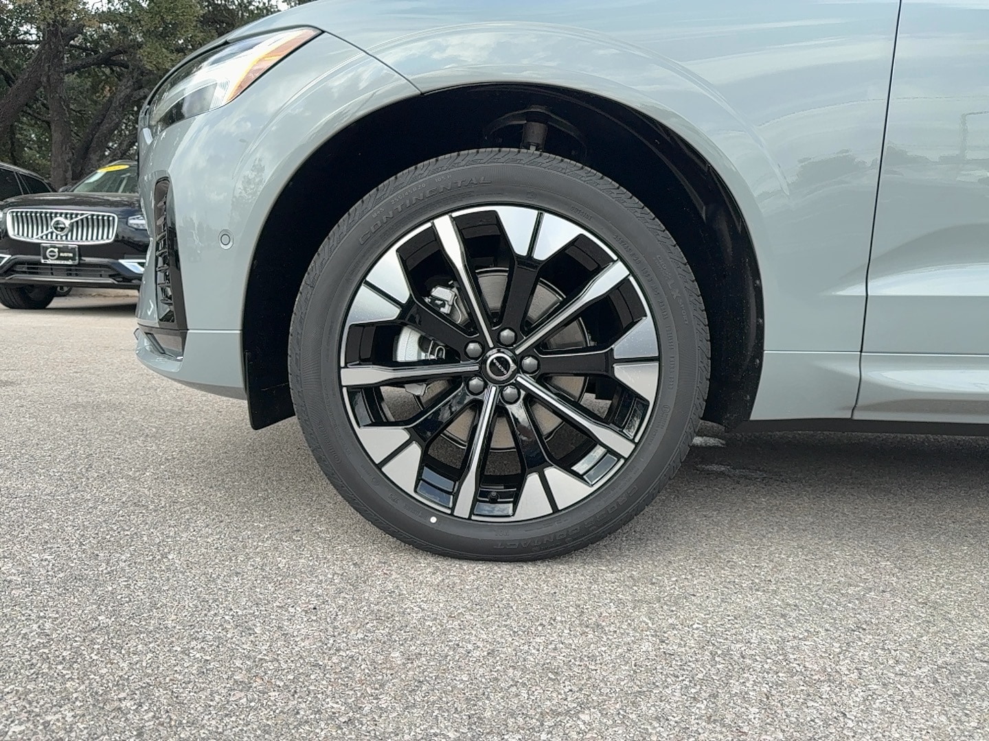 2026 Volvo XC60 Plus - Photo 10