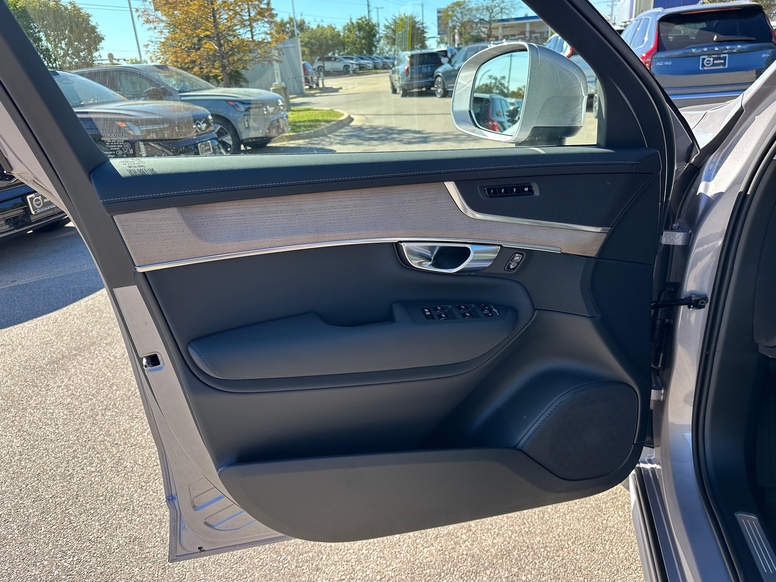 2026 Volvo XC90 Core - Photo 17