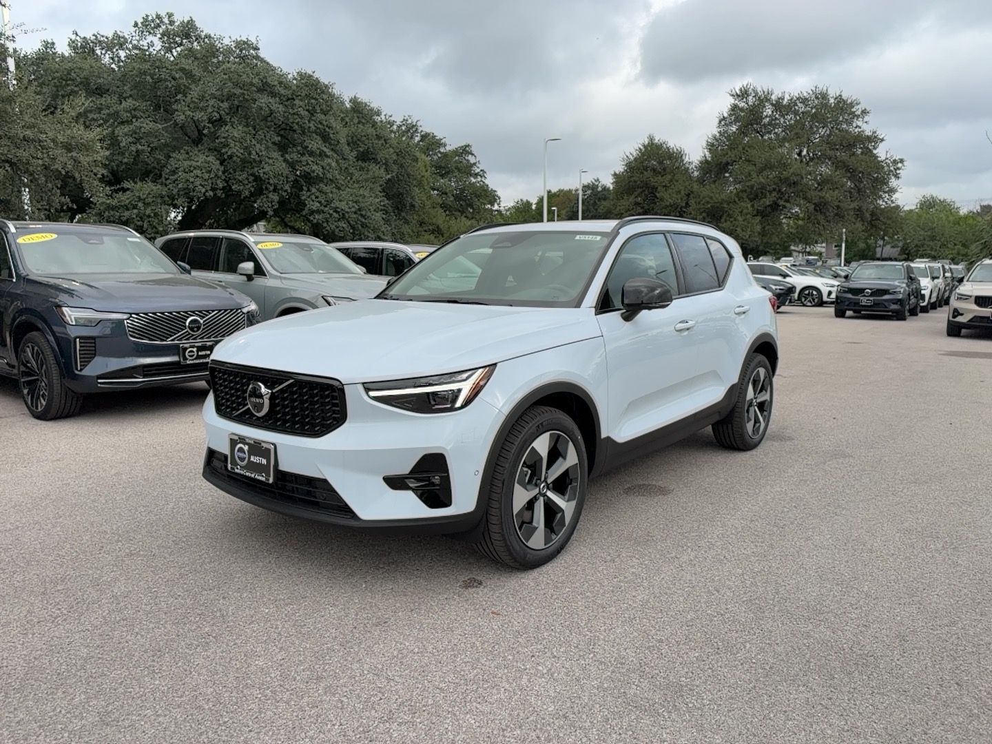 New 2026 Volvo XC40 B5 Plus SUV