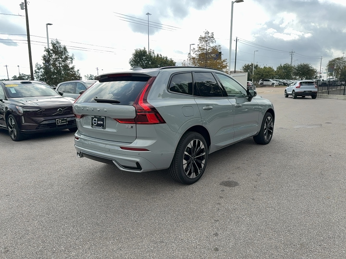 2026 Volvo XC60 Plus - Photo 6