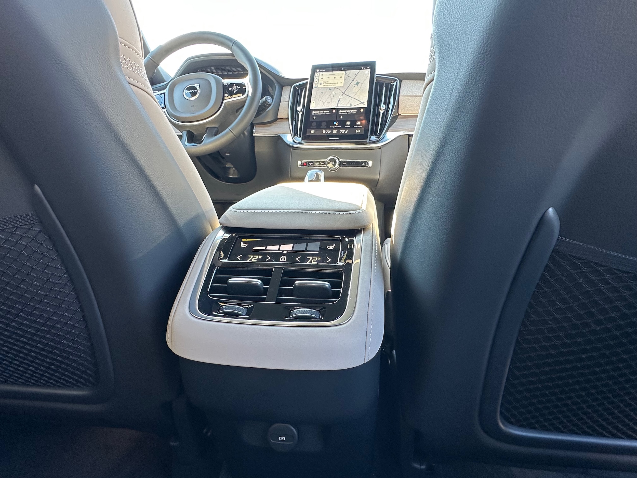 2026 Volvo XC90 Plus - Photo 13