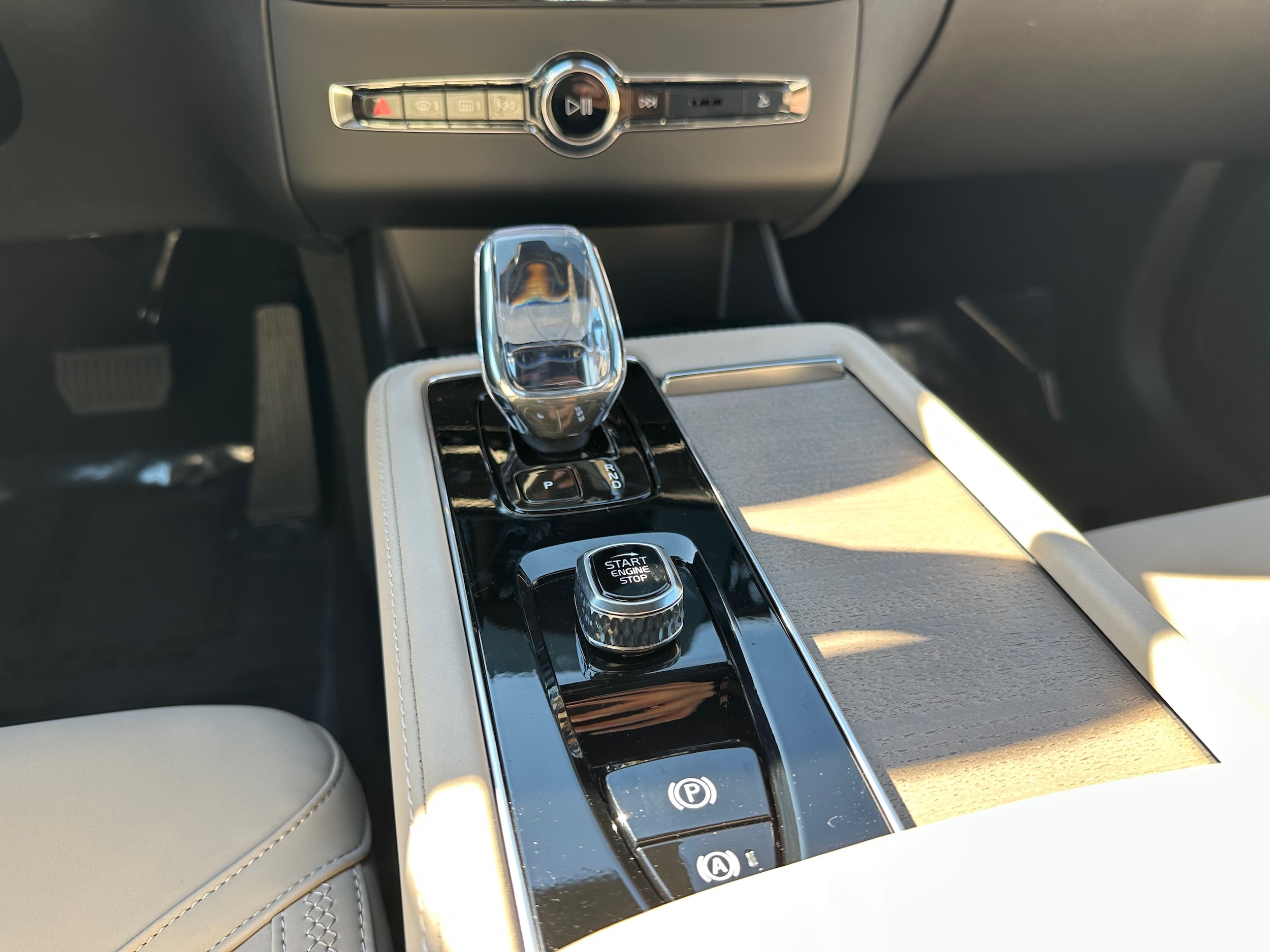 2026 Volvo XC90 Plus - Photo 15