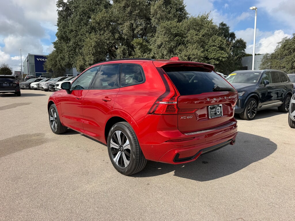 Certified 2024 Volvo XC60 Recharge Plug-In Hybrid Eawd T8 Plus Dark Theme 4dr SUV SUV