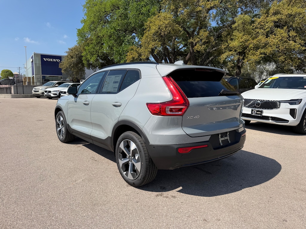 New 2026 Volvo XC40 B5 Plus SUV