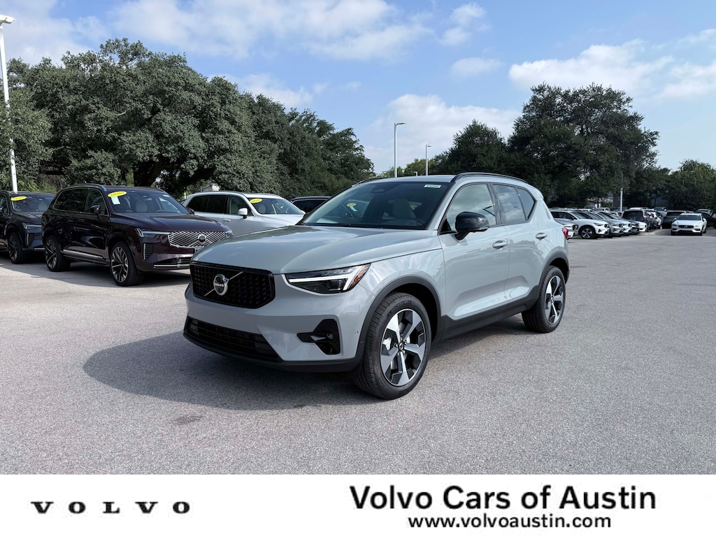 New 2026 Volvo XC40 B5 Plus SUV