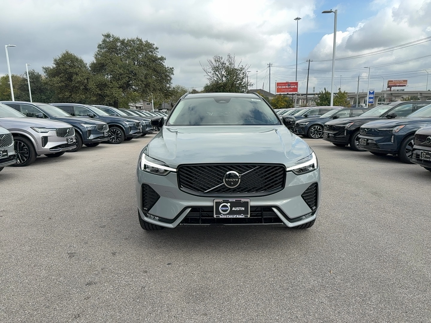 2026 Volvo XC60 Plus - Photo 9