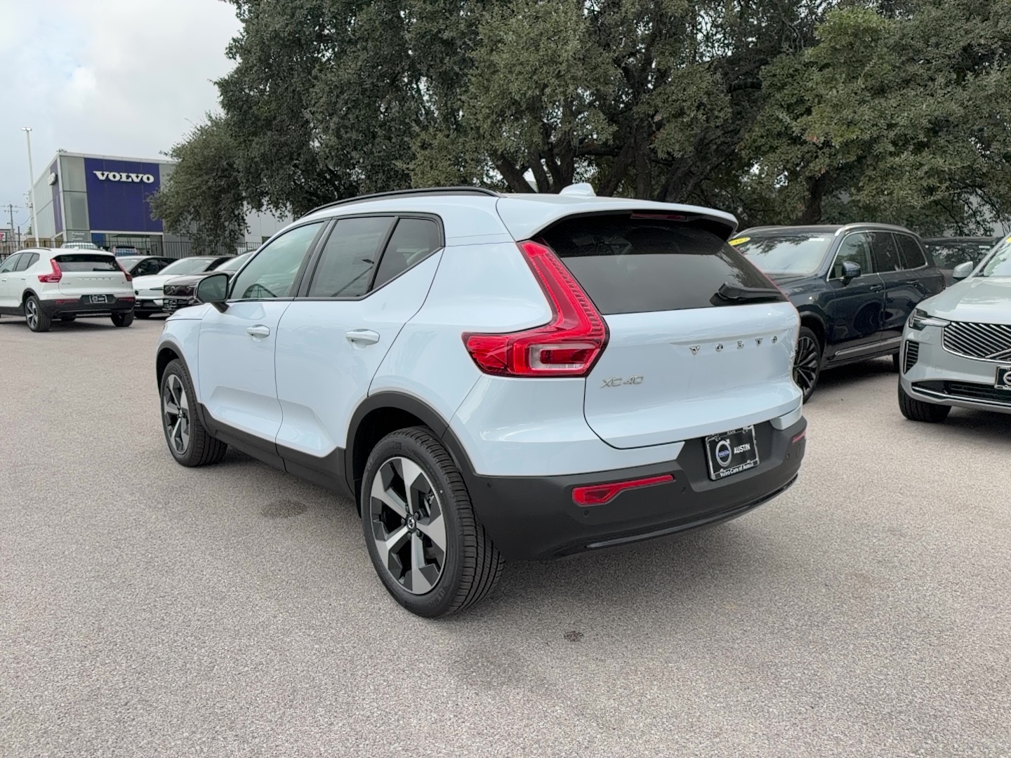 New 2026 Volvo XC40 B5 Plus SUV