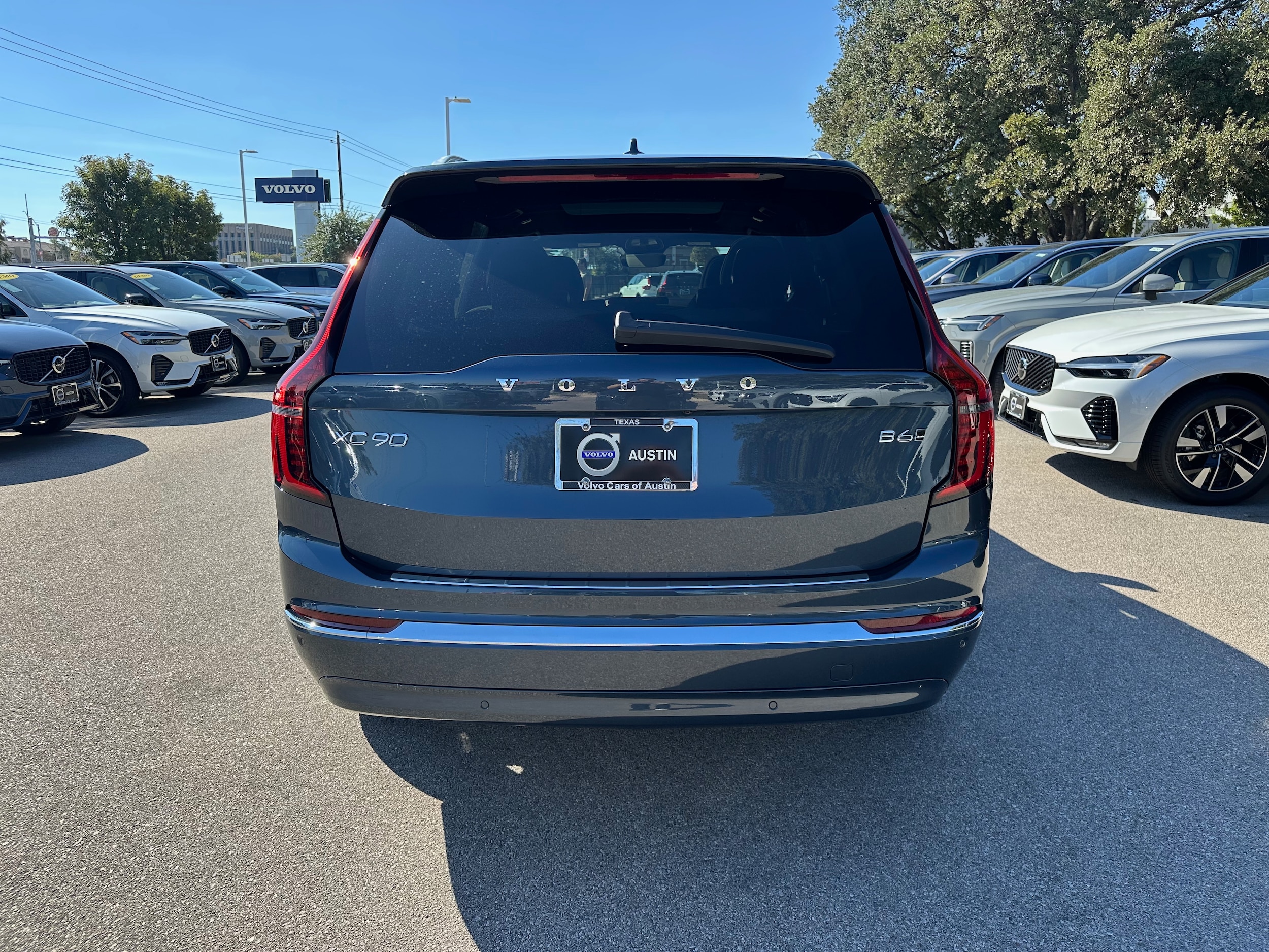 2026 Volvo XC90 Plus - Photo 6
