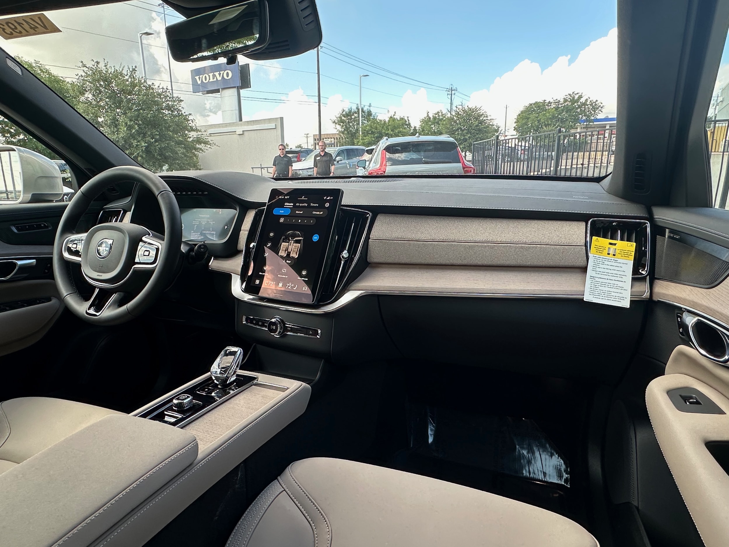 2026 Volvo XC90 Plus - Photo 10